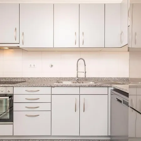 Vale By Homie Daire *